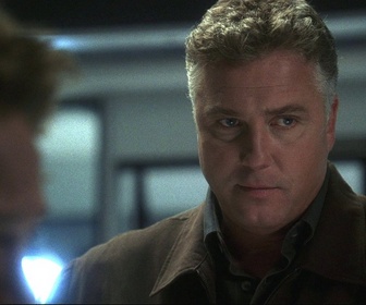 Replay Les experts - S03 E07 - Dernier round