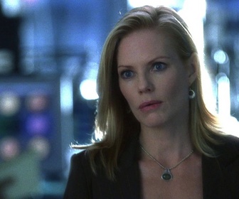 Replay Les experts - S03 E19 - Dernière séance