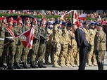 Replay L'OTAN défile aux côtés de la Pologne lors de la commémoration de la bataille de Varsovie