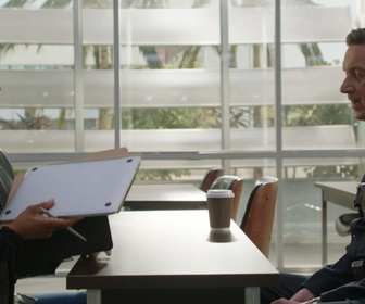 Replay The Rookie - le flic de Los Angeles - S5 E19 - Arrêt sur image