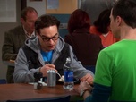 Replay The Big Bang Theory - S2E22 - La turbulence du matériel confidentiel