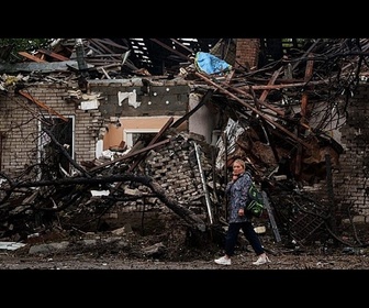 Replay Ukraine : au moins huit morts dans une nouvelle vague de frappes russes à travers le pays