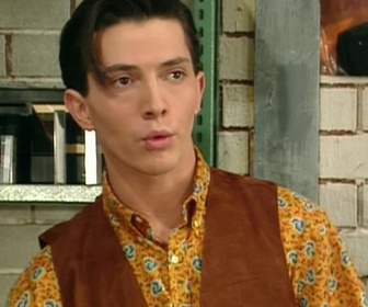 Replay Hélène et les garçons - S05 E04 - Clair et net