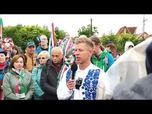 Replay Péter Magyar achève sa marche en Roumanie et appelle à une Hongrie apaisée