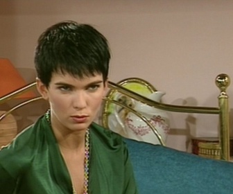 Replay Hélène et les garçons - S01 E52 - Un ingénieur en or massif