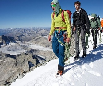 Replay Climat : les nouveaux dangers en montagne - ARTE Regards