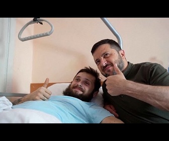 Replay Les images de la visite de Volodymyr Zelensky aux soldats blessés à l'hôpital militaire de Kharkiv