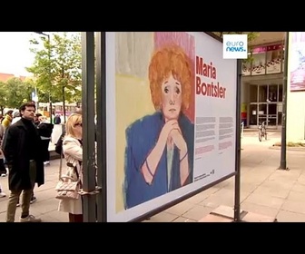 Replay Exposition : des photos de femmes opprimées par le régime de Poutine sur la place Madách à Budapest