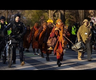 Replay États-Unis : après 108 jours de marche, 19 moins bouddhistes sont entrés dans Washington