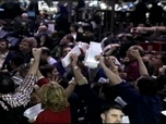 Replay Info éco - À Chicago, 4000 traders de la Bourse des matières premières demandent justice