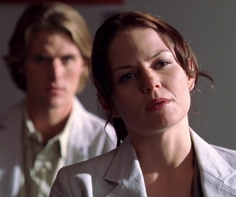 Replay Dr House - S01 E04 - Panique à la maternité