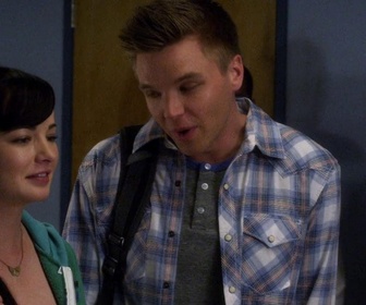 Replay Awkward - S2 E6 - D'abord le sexe ou les sentiments ?