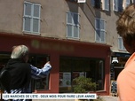 Replay Un jour, un doc - Les marchés de l'été : deux mois pour faire leur année (2/2)