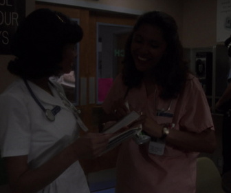 Replay Urgences - S2E1 - Bienvenue au bercail