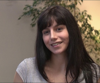 Replay Au nom de la vérité - S04 E66 - Un mystérieux admirateur