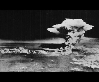 Replay Au Japon, débats tendus sur l'arme nucléaire, en pleine commémoration du bombardement d'Hiroshima