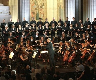 Replay Musique sacrée - Thomas Hengelbrock dirige Beethoven et Fauré au Panthéon