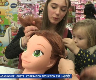 Replay Un jour, un doc - Magasins de jouets : l'opération séduction est lancée / Noel : Enquête sur les cadeaux préférés des français