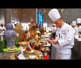 Replay Au-delà du luxe cinq étoiles: quel avenir pour l'hôtellerie au Qatar