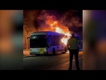 Replay Un bus en feu oblige les supporters du Barça à évacuer avant un match de Ligue des champions