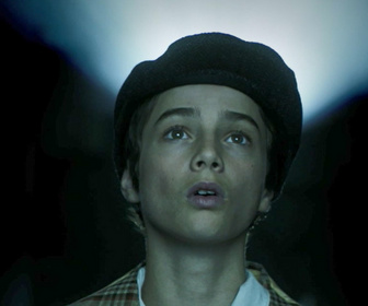 Replay Il était une fois Disney - E4 - Mickey dans tous les foyers : la folie du merchandising