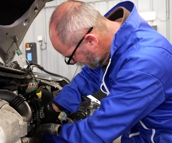 Replay Top Mecanic : 5 jours pour restaurer une épave - S6E20 - La finale - Le choc des régions : Nord vs Sud