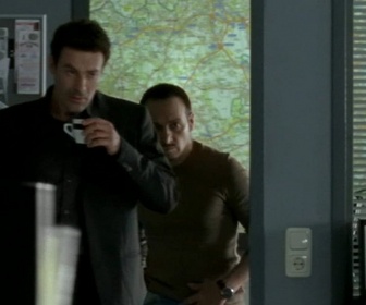 Replay Alerte Cobra - S11 E9 - Petits crimes entre amis