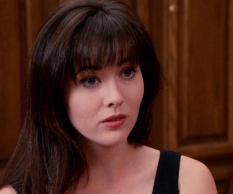 Replay Beverly Hills, 90210 - S03 E18 - L'amour après 40 ans
