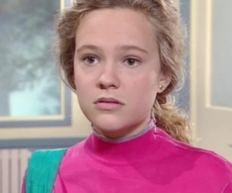 Replay Premiers baisers - S02 E40 - Le remède