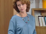 Replay Les filles d'à côté - S01 E13 - Surpression générale