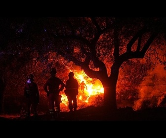 Replay Des drones film l'immense incendie de Castellon, dans l'est de l'Espagne