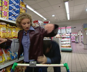 Replay Un gars, une fille - S3E76 - Au supermarché (3)