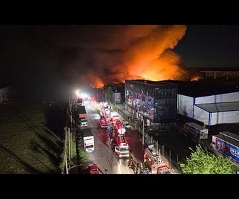 Replay Explosions en chaîne et incendie dans une zone industrielle de la banlieue de Buenos Aires