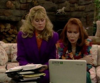 Replay Madame est servie - S08 E03 - Tony et la bourse