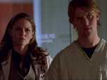 Replay Dr House - S02 E20 - De l'autre côté