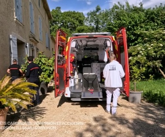 Replay 100 jours avec les secours - S1E14 - SAMU d'Avignon