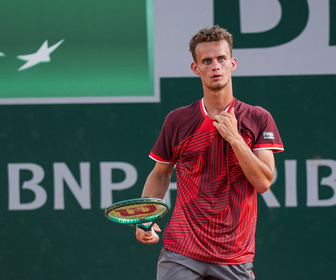Replay Wimbledon : VAN ASSCHE vs FUCSOVICS, un imprévu vient contrarier la rencontre !