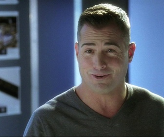 Replay Les experts - S12 E07 - Le cerveau de la bande