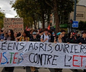 Replay EN DIRECT : Étudiants, syndicats et Gilets jaunes manifestent à Paris