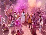 Replay Un espoir pour les veuves - Inde, la fête des couleurs