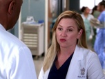 Replay Grey's anatomy - S14 E23 - April sauvée des eaux