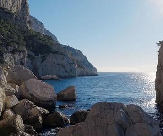 Replay Coincés ? Coup de chaud dans les calanques