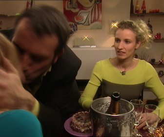 Replay Un gars, une fille - S4E64 - Reçoivent le patron d'Alex