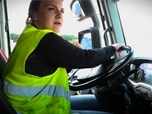 Replay Les routiers : profession chauffeur poids lourd - S2E4 - Marie et Adrien