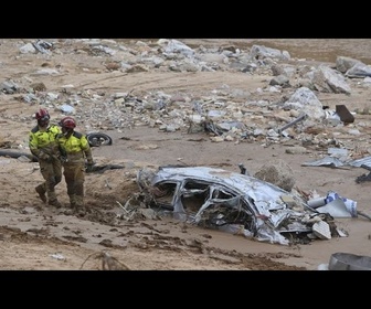 Replay Inondations en Espagne : les secours inspectent les parkings et tunnels à la recherche de disparus