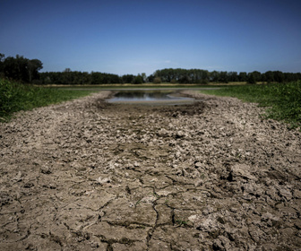 Replay Élément Terre - L'eau dans une France réchauffée de 4°C en 2100 : anticiper la catastrophe