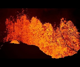 Replay La lave jaillit du volcan Kilauea à Hawaï lors de la dernière activité