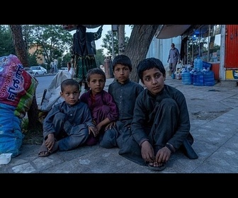Replay Afghanistan : un million d'enfants menacés de mort par la malnutrition, selon l'UNICEF