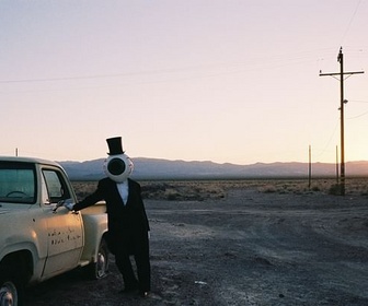 Replay Court-circuit - Barking in the Dark