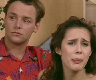 Replay Le miel et les abeilles - S02 E49 - Surprise